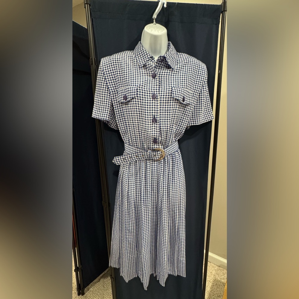 Vintage Leslie Fay Houndstooth Blue and White Short Sleeve Dress
